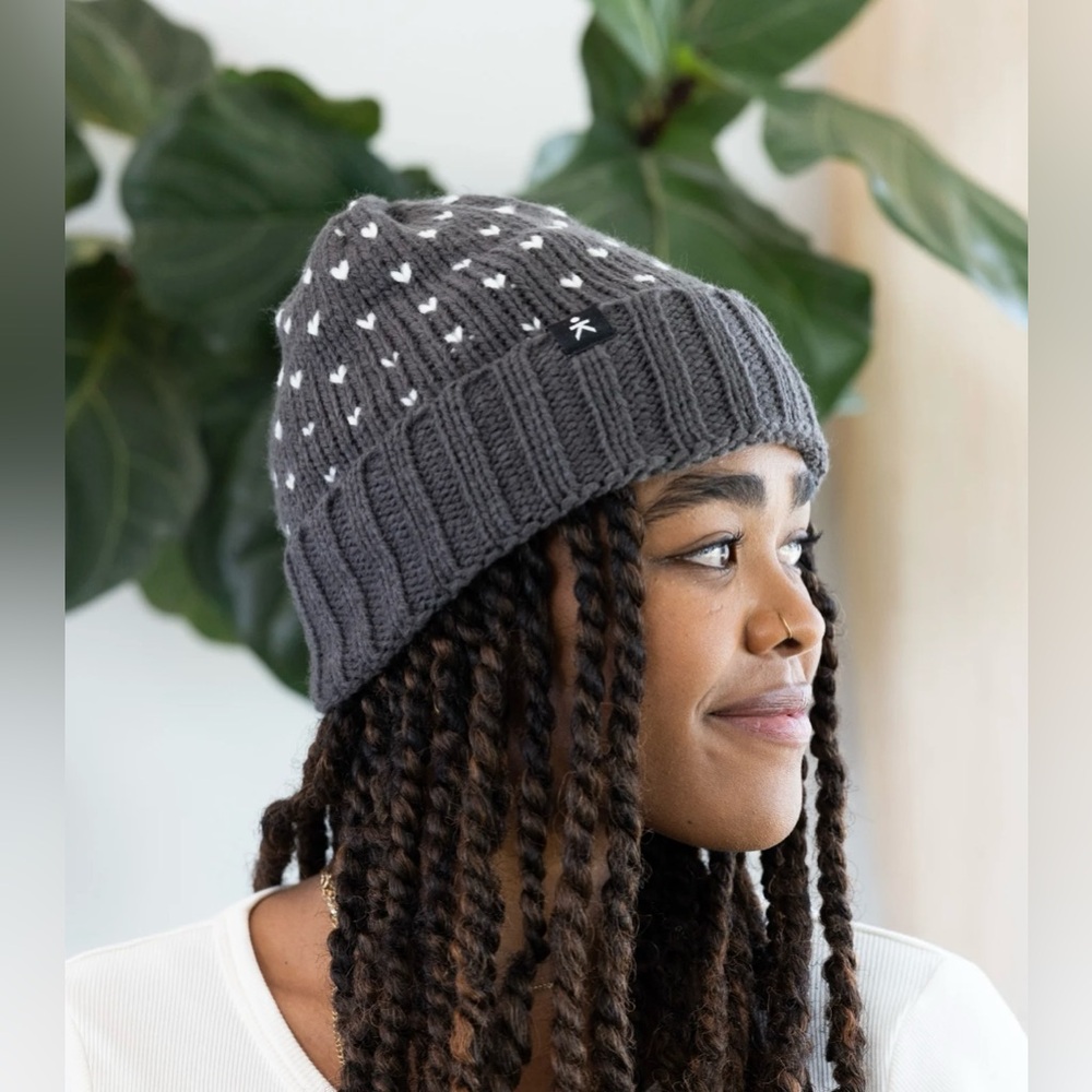 Known Supply NWT ADRIANA BEANIE - CHARCOAL/STONE